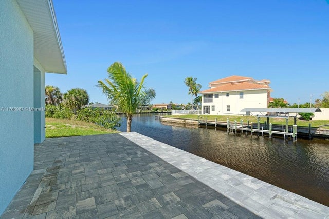 2 of 62 - 1105 Se 38 St, Cape Coral, FL