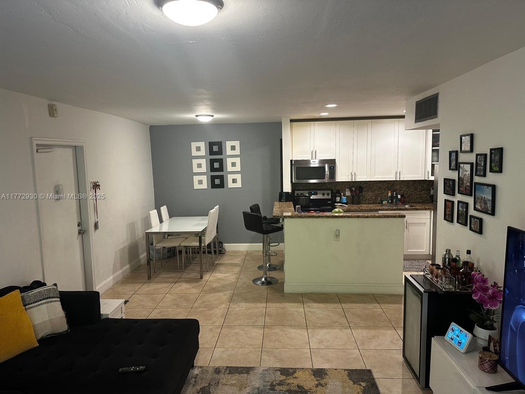 7951 Sw 104th 210d, Miami