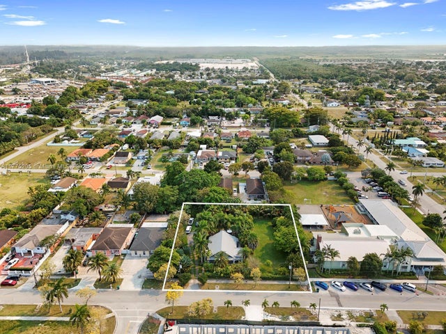 1 of 33 - 411 Sw 1st St, Florida City, FL