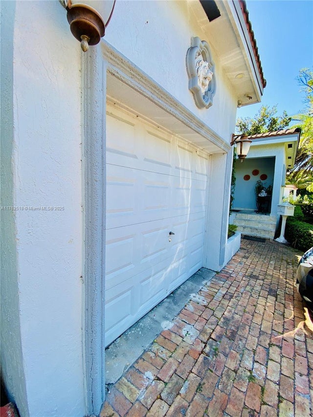 2 of 58 - 1135 Sw 62nd Ave, West Miami, FL