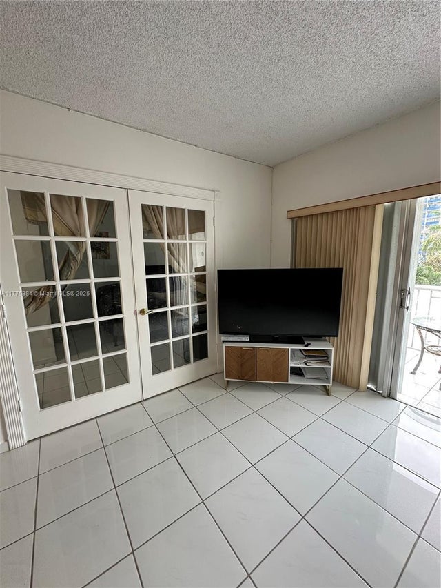 2 of 34 - 500 Bayview Dr 217, Sunny Isles Beach, FL