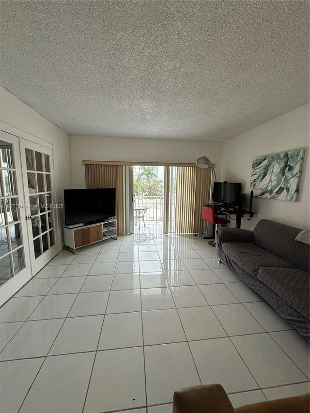 5 of 34 - 500 Bayview Dr 217, Sunny Isles Beach, FL
