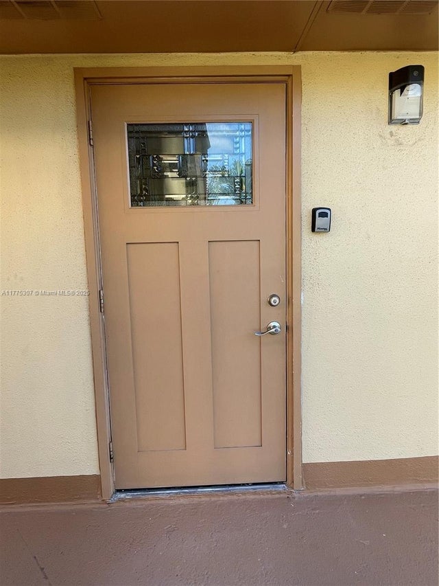 1 of 14 - 233 Saxony E 233, Delray Beach, FL