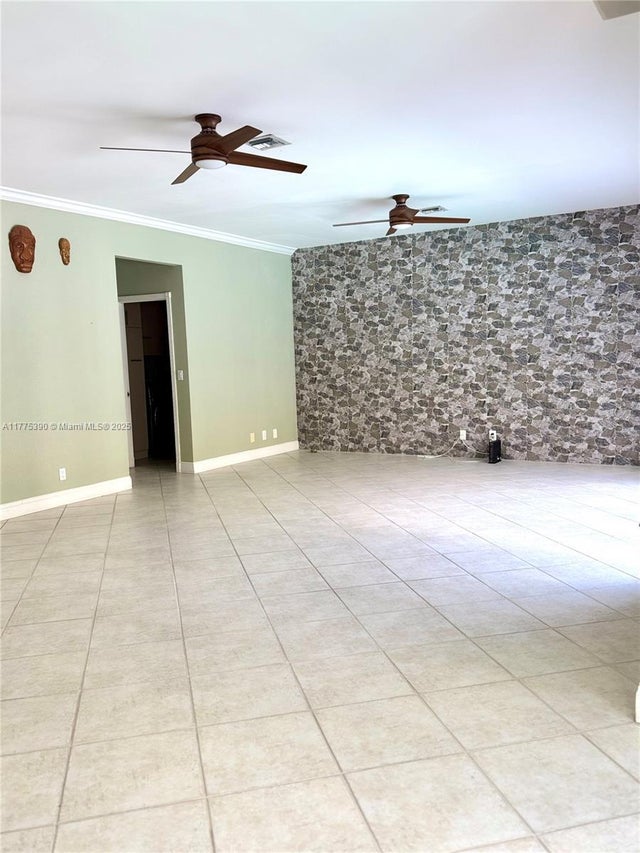 5 of 29 - 18423 Nw 9th St, Pembroke Pines, FL