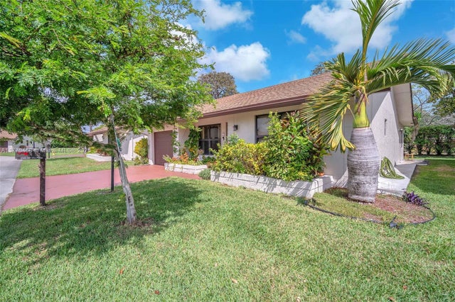 4 of 32 - 2343 Sw 15th Pl, Deerfield Beach, FL