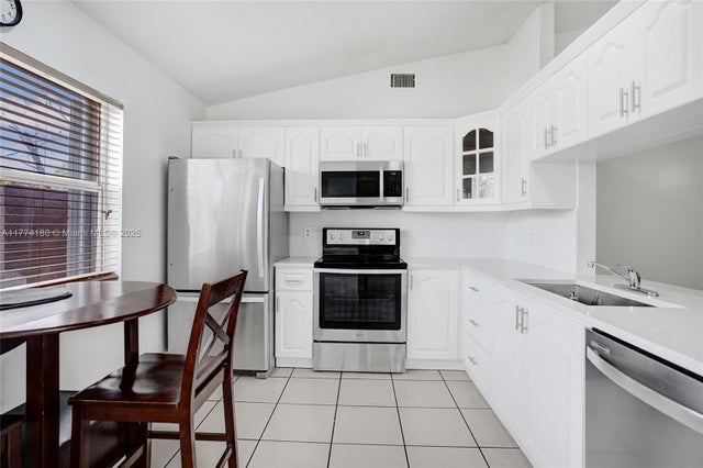 4 of 46 - 8372 Blue Cypress Dr, Lake Worth, FL
