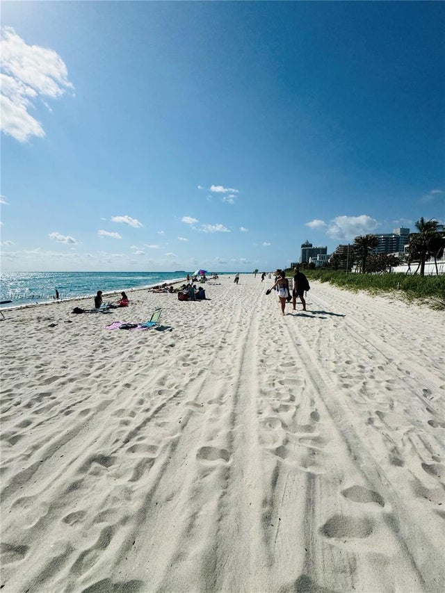 4 of 43 - 5445 Collins Ave 1520, Miami Beach, FL