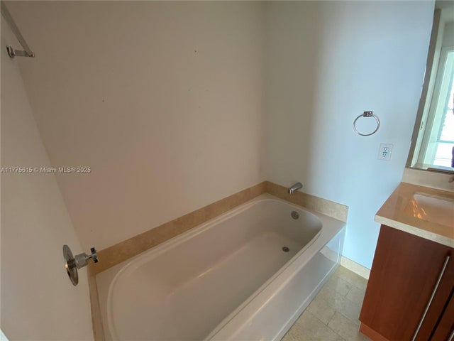 4 of 20 - 79 Sw 12 St 3810-s, Miami, FL