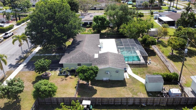 1 of 49 - 434 Nw 20th St, Homestead, FL