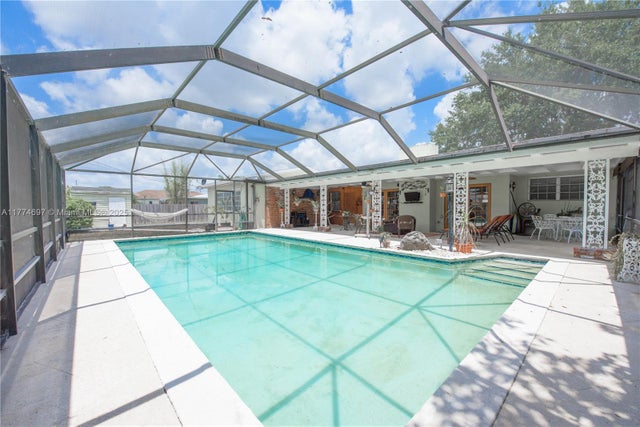 3 of 49 - 434 Nw 20th St, Homestead, FL