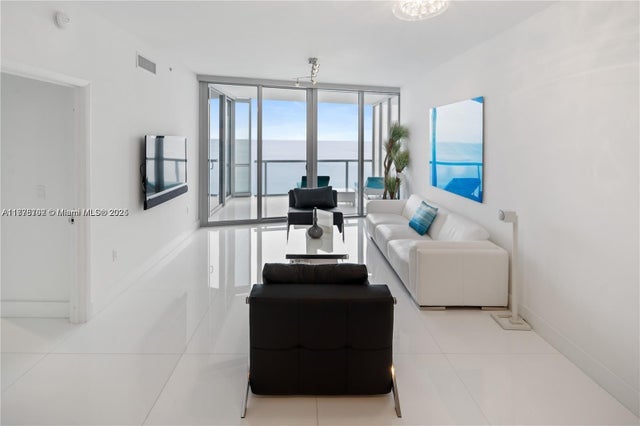 5 of 24 - 17121 Collins Ave 1703, Sunny Isles Beach, FL