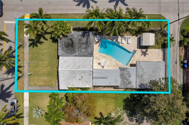 2 of 32 - 1600 Mayo St, Hollywood, FL