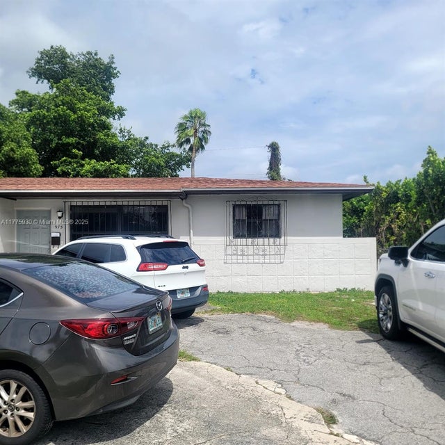 1 of 14 - 975 Ne 135th St, North Miami, FL