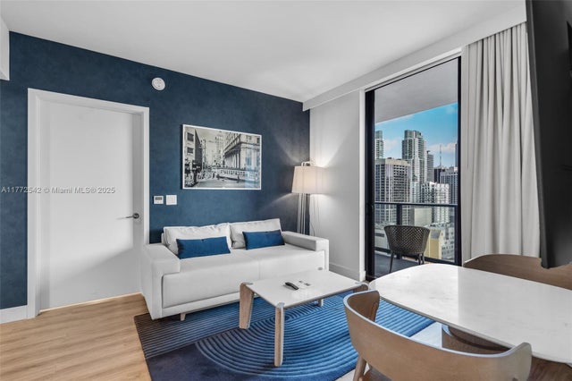 601 Ne 1 1808, Miami