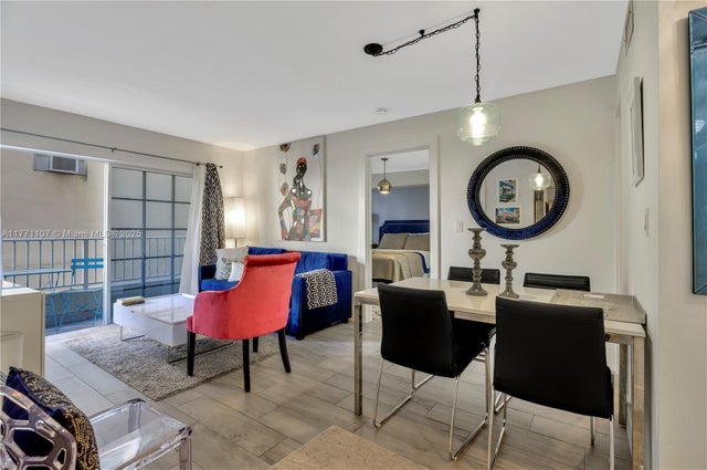 4 of 19 - 2600 Collins Ave 204, Miami Beach, FL