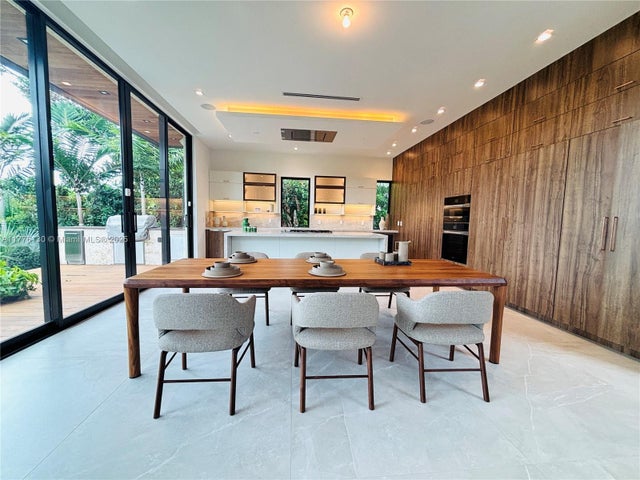 3 of 27 - 5825 Alton Rd, Miami Beach, FL