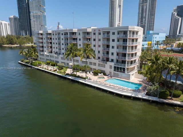 1 of 40 - N/A, Sunny Isles Beach, FL