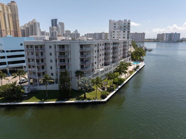 2 of 40 - N/A, Sunny Isles Beach, FL