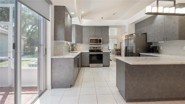 4 of 47 - 11893 Fountainside Cir, Boynton Beach, FL