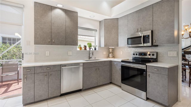 5 of 47 - 11893 Fountainside Cir, Boynton Beach, FL