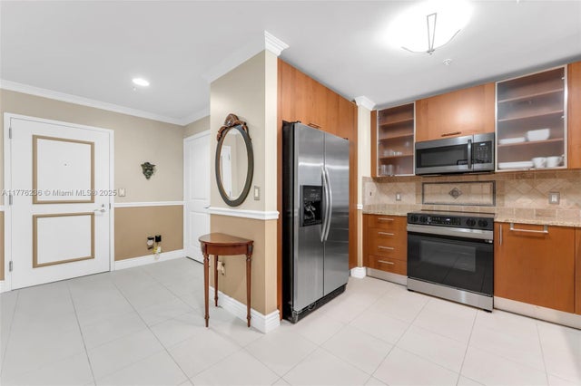 3 of 27 - 1945 S Ocean Dr 604, Hallandale Beach, FL