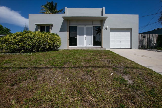 1 of 27 - 4750 Sw 43rd Ave, Dania Beach, FL