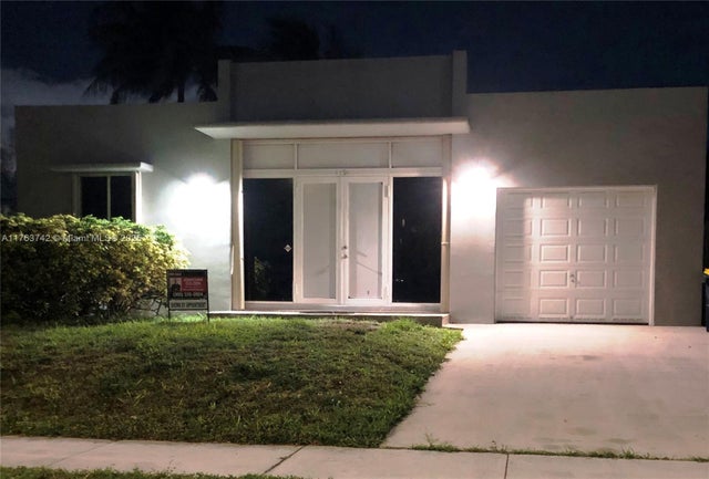 2 of 27 - 4750 Sw 43rd Ave, Dania Beach, FL