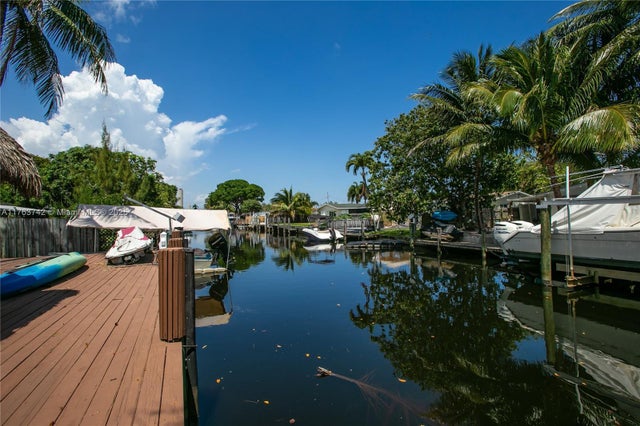 4 of 27 - 4750 Sw 43rd Ave, Dania Beach, FL