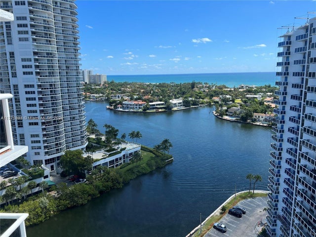 4 of 25 - 20505 E Country Club Dr 2034, Aventura, FL
