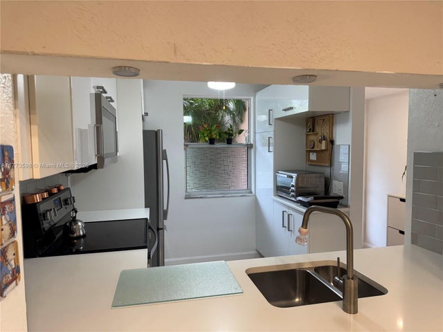 1 of 43 - 2786 Nw 104th Ave 101, Sunrise, FL