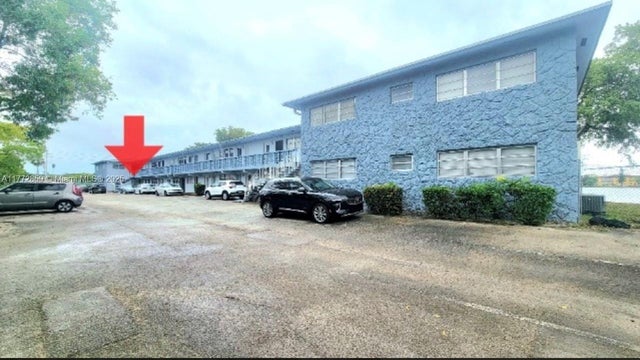 1 of 13 - 300 Ne 191st St 201, Miami, FL