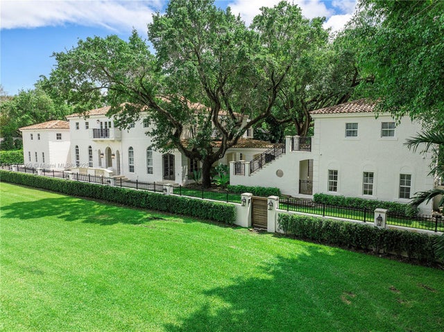 3 of 69 - 506 Sunset Dr, Coral Gables, FL