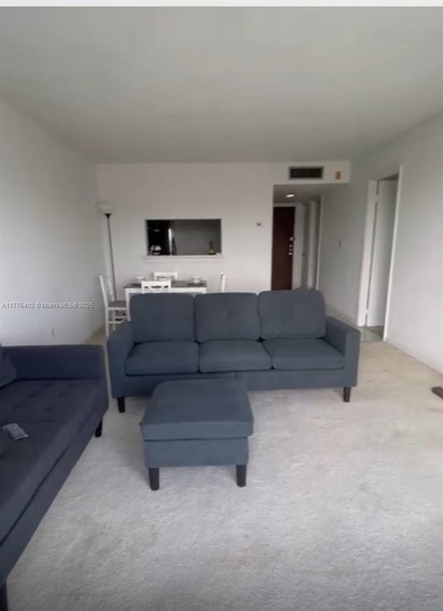 1 of 8 - 496 Nw 165th St Rd D-611, Miami, FL