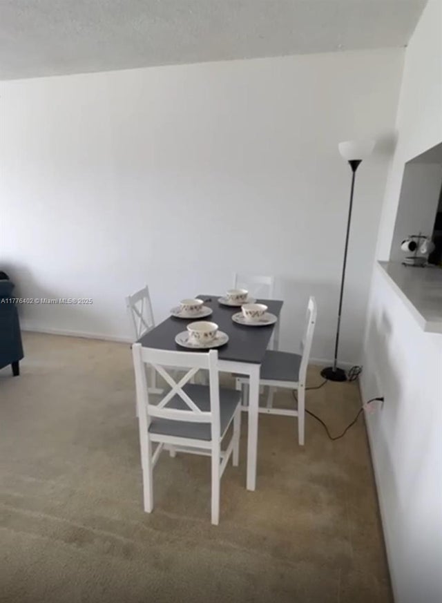3 of 8 - 496 Nw 165th St Rd D-611, Miami, FL