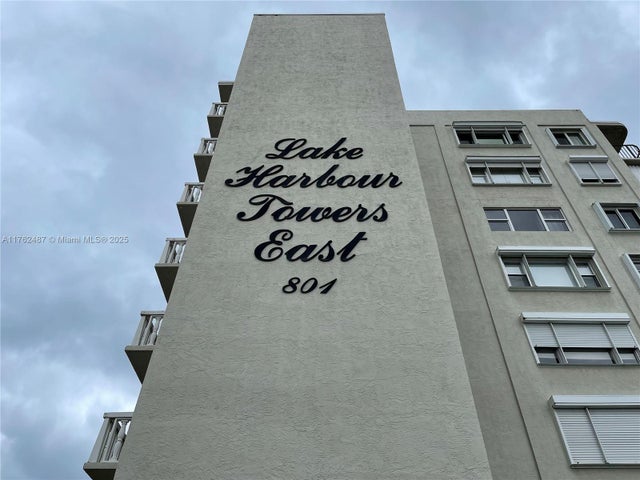 4 of 47 - 801 Lake Shore Drive 414, Lake Park, FL
