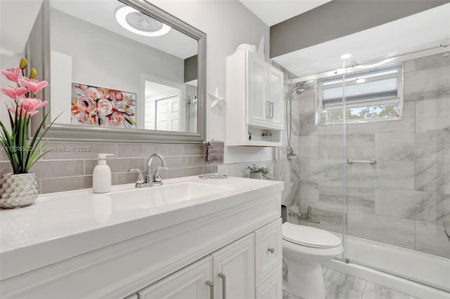 3 of 39 - 3406 Nw 49th Ave 507, Lauderdale Lakes, FL