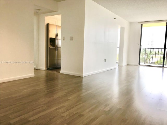 4 of 28 - 210 174th St 702, Sunny Isles Beach, FL