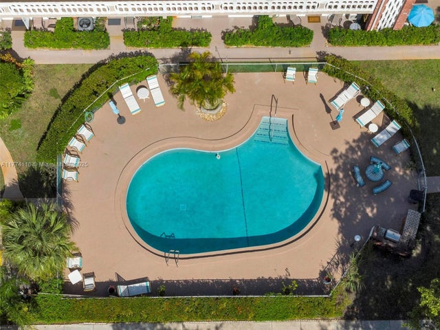 2 of 22 - 3701 Tyler St 104, Hollywood, FL