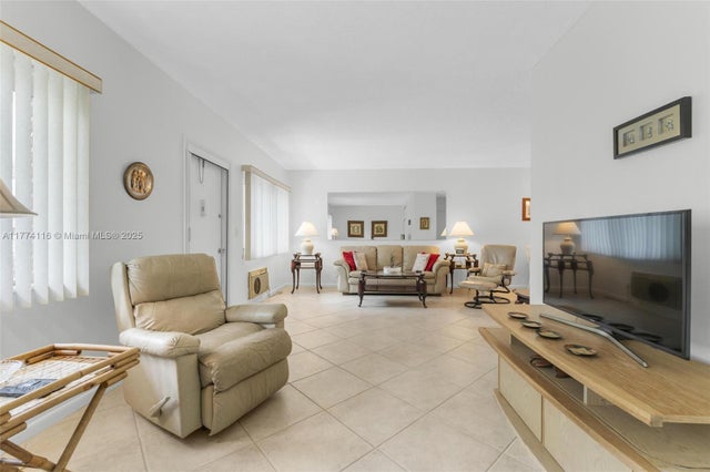 4 of 22 - 3701 Tyler St 104, Hollywood, FL