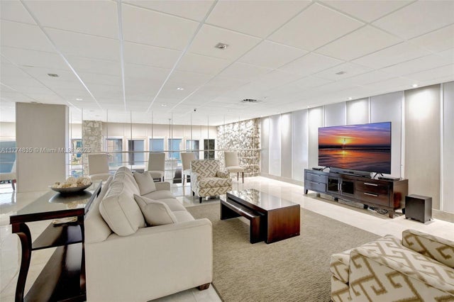 4 of 27 - 3111 N Ocean Dr 308, Hollywood, FL