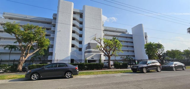 1 of 11 - 1650 Ne 115th St 203, Miami, FL