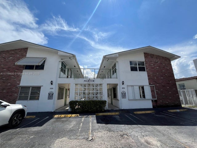 2 of 14 - 1824 Monroe St 1, Hollywood, FL
