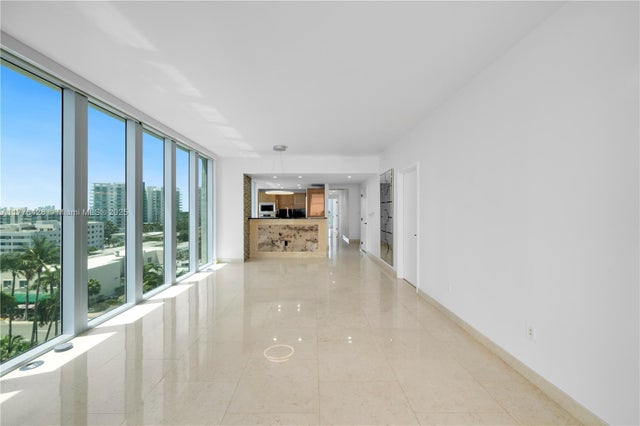 4 of 11 - 6799 Collins Ave 605, Miami Beach, FL