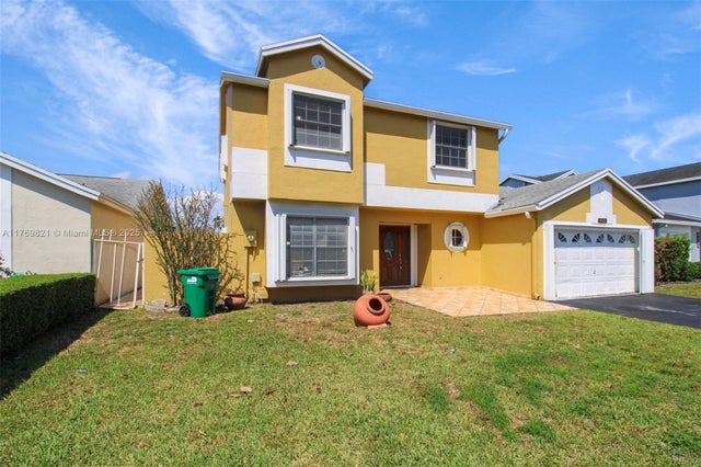 1 of 34 - 14581 Sw 95th Ln, Miami, FL