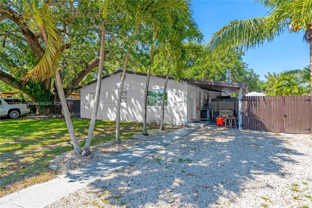 3 of 26 - 4111 Sw 33rd St, West Park, FL