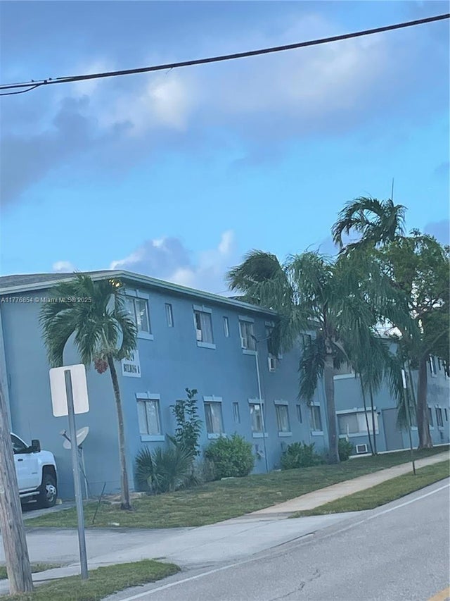1 of 11 - 1829 N A St 25, Lake Worth, FL