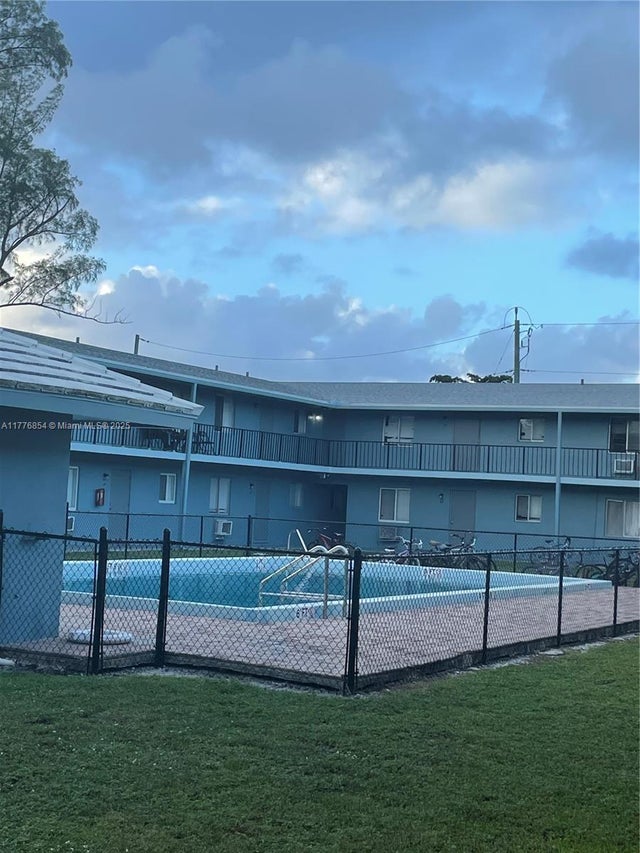 2 of 11 - 1829 N A St 25, Lake Worth, FL