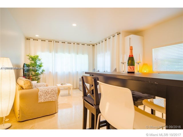 5 of 16 - 929 Michigan Ave 1, Miami Beach, FL