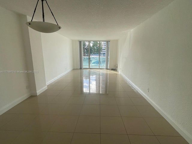 5 of 20 - 19390 Collins Ave 123, Sunny Isles Beach, FL