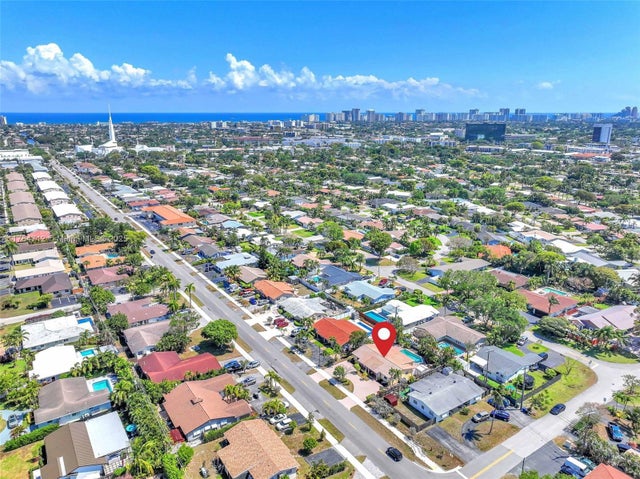 4 of 37 - 1910 Ne 56th St, Fort Lauderdale, FL